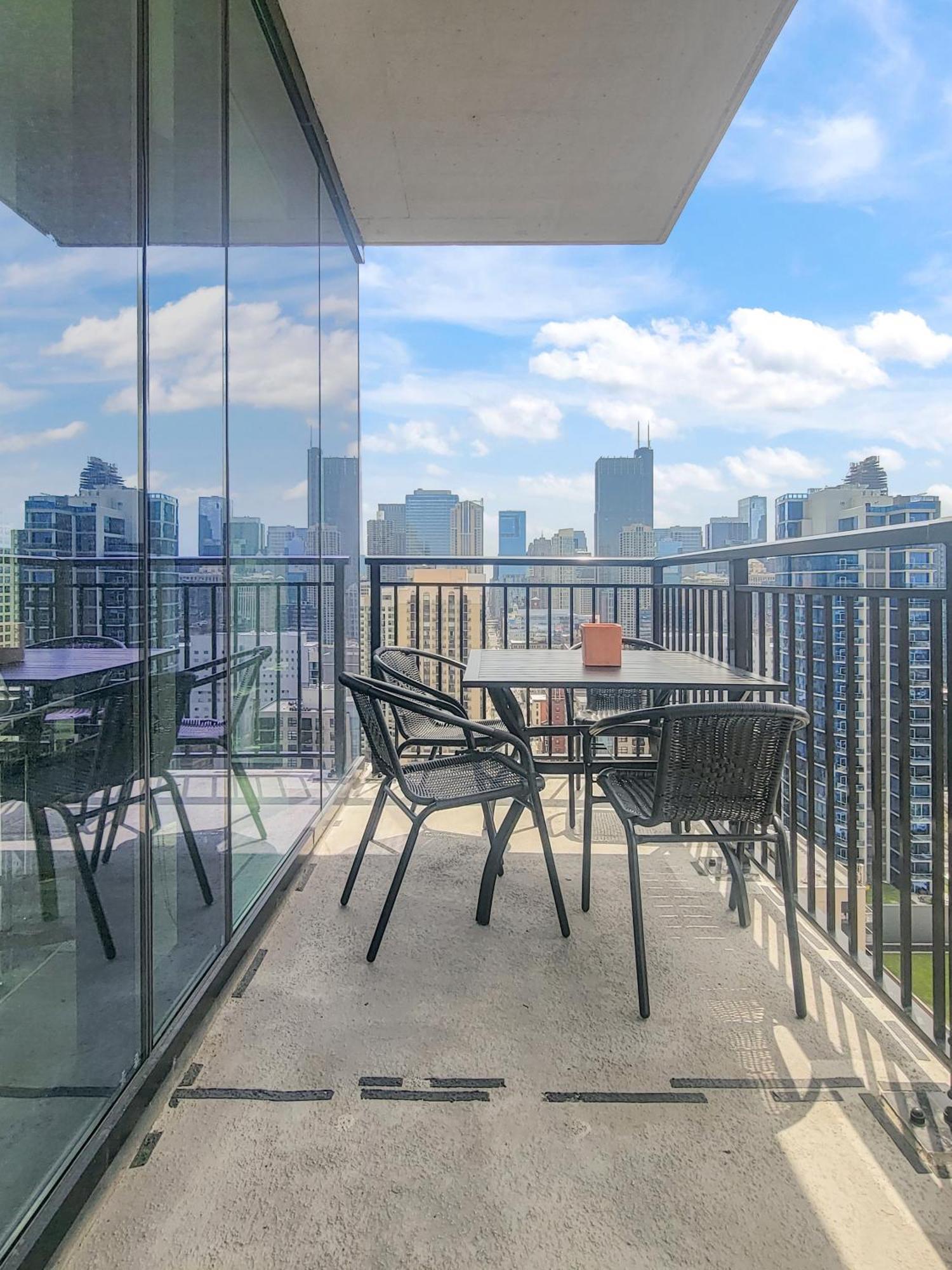 Aurelien Spacious Apartments In The Heart Of Gold Coast 시카고 외부 사진